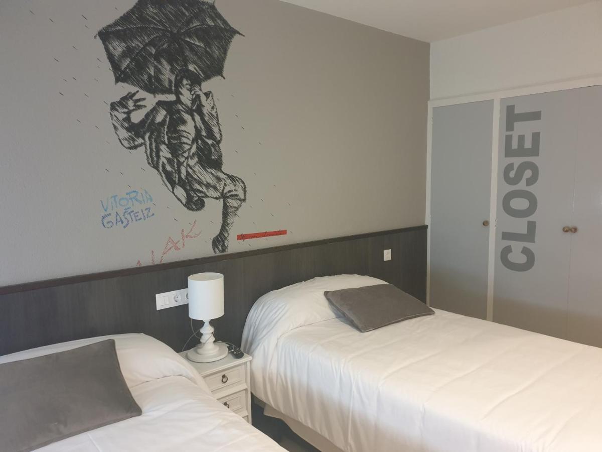 Hotel Arts - Gasteiz Centro Витория-Гастейс Екстериор снимка