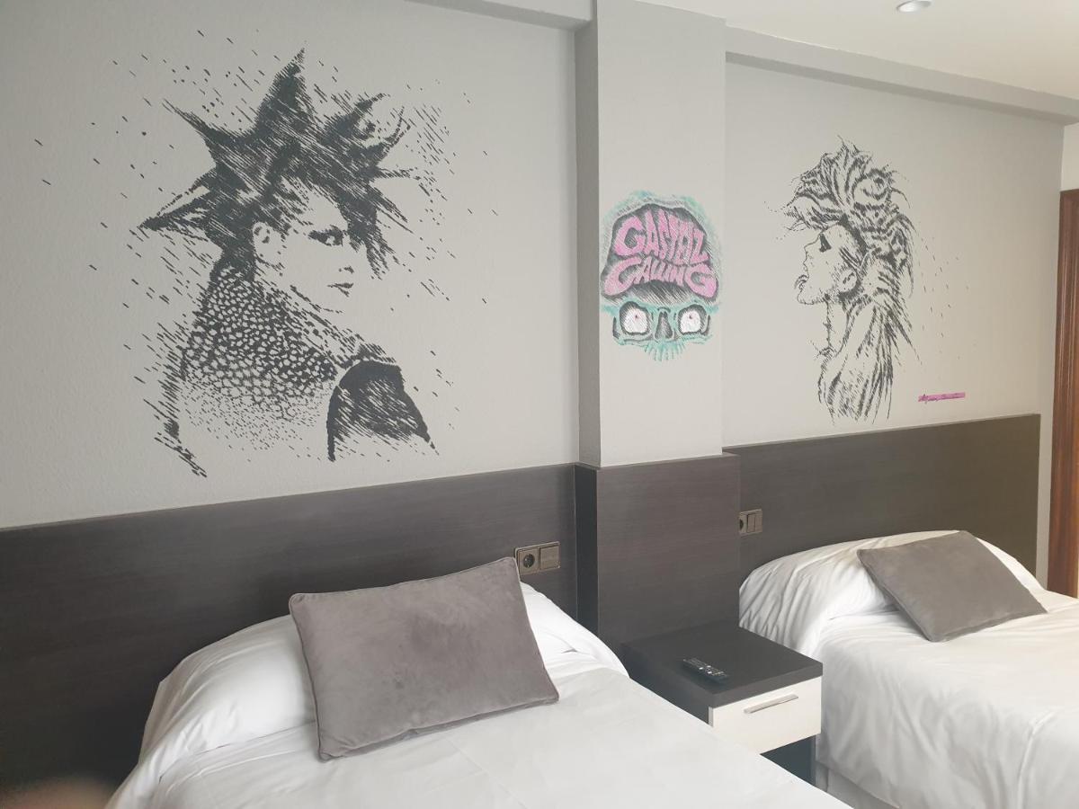 Hotel Arts - Gasteiz Centro Витория-Гастейс Екстериор снимка