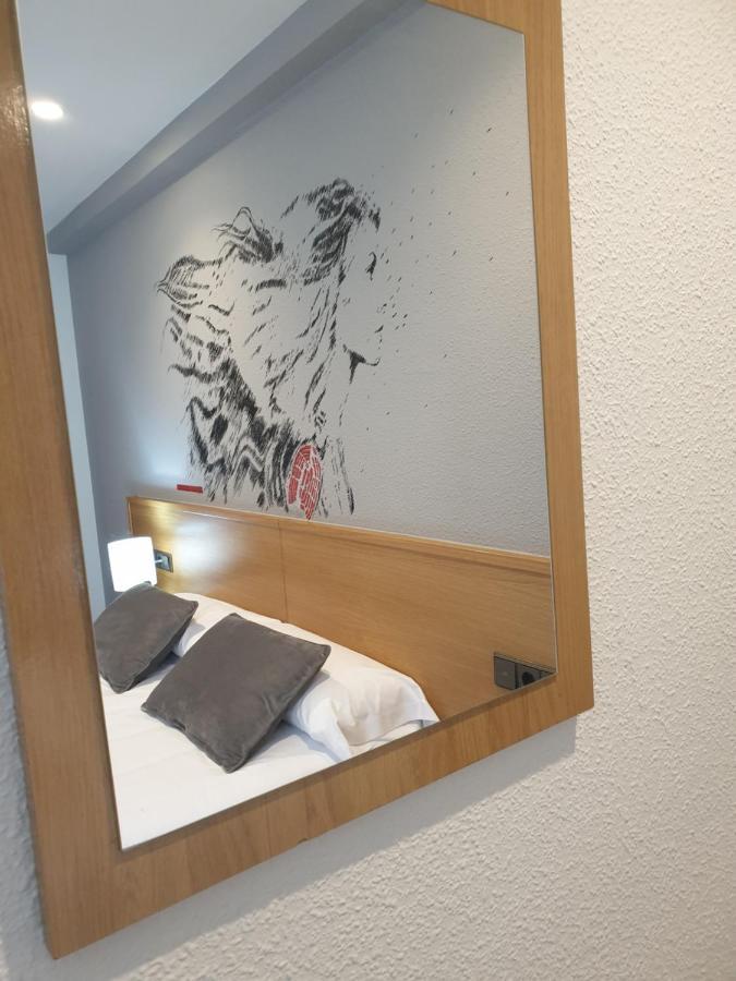 Hotel Arts - Gasteiz Centro Витория-Гастейс Екстериор снимка
